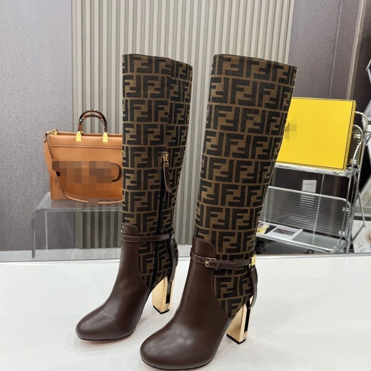 Women's Fashionable High-End Thick-Heeled Boots