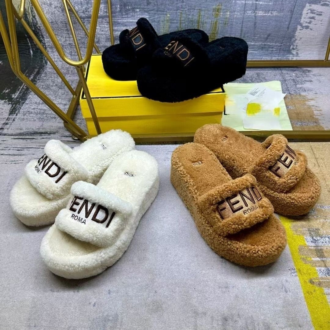 Ladies New Plush Casual Indoor Outdoor Slippers