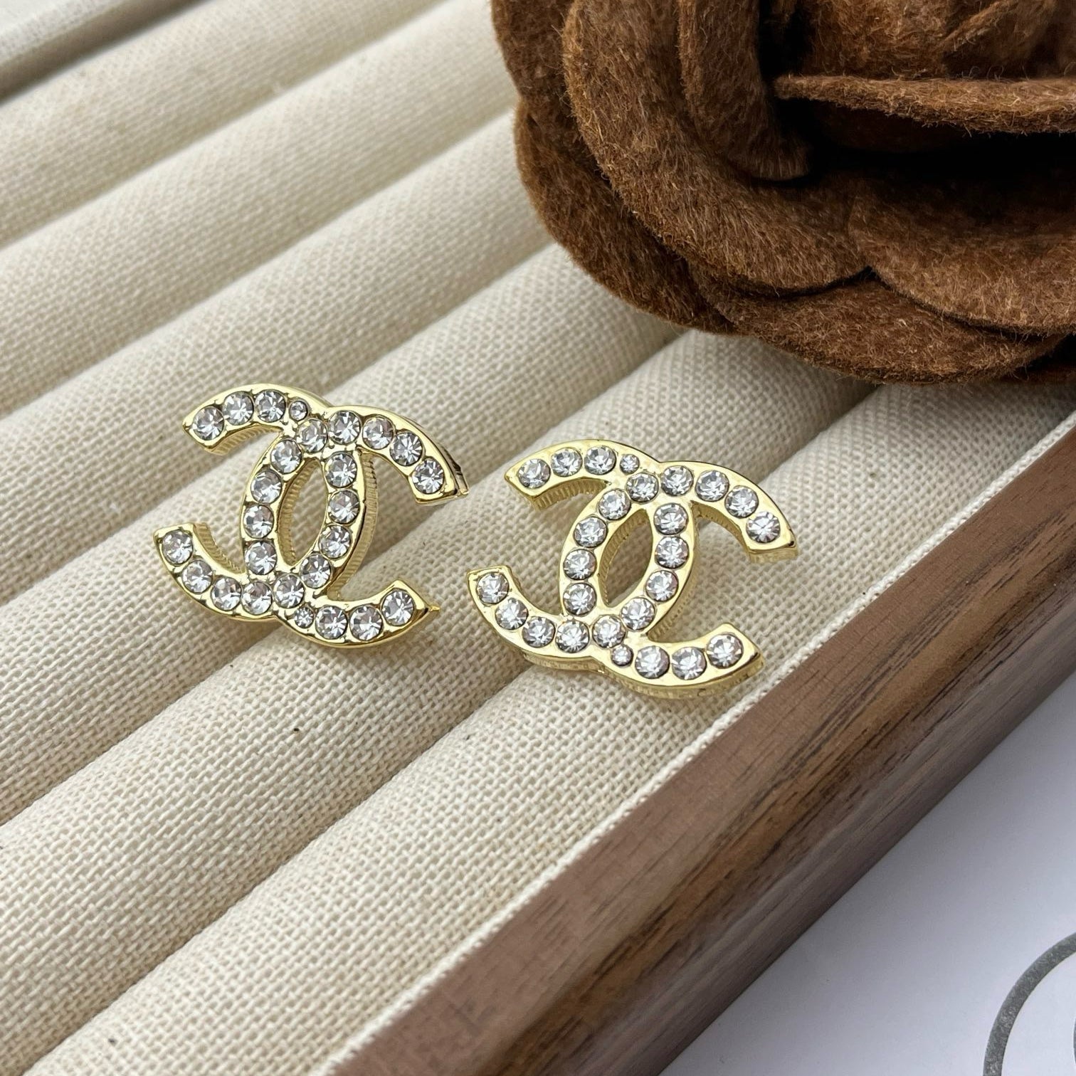 Women's High-end Rhinestone Fashion Earrings